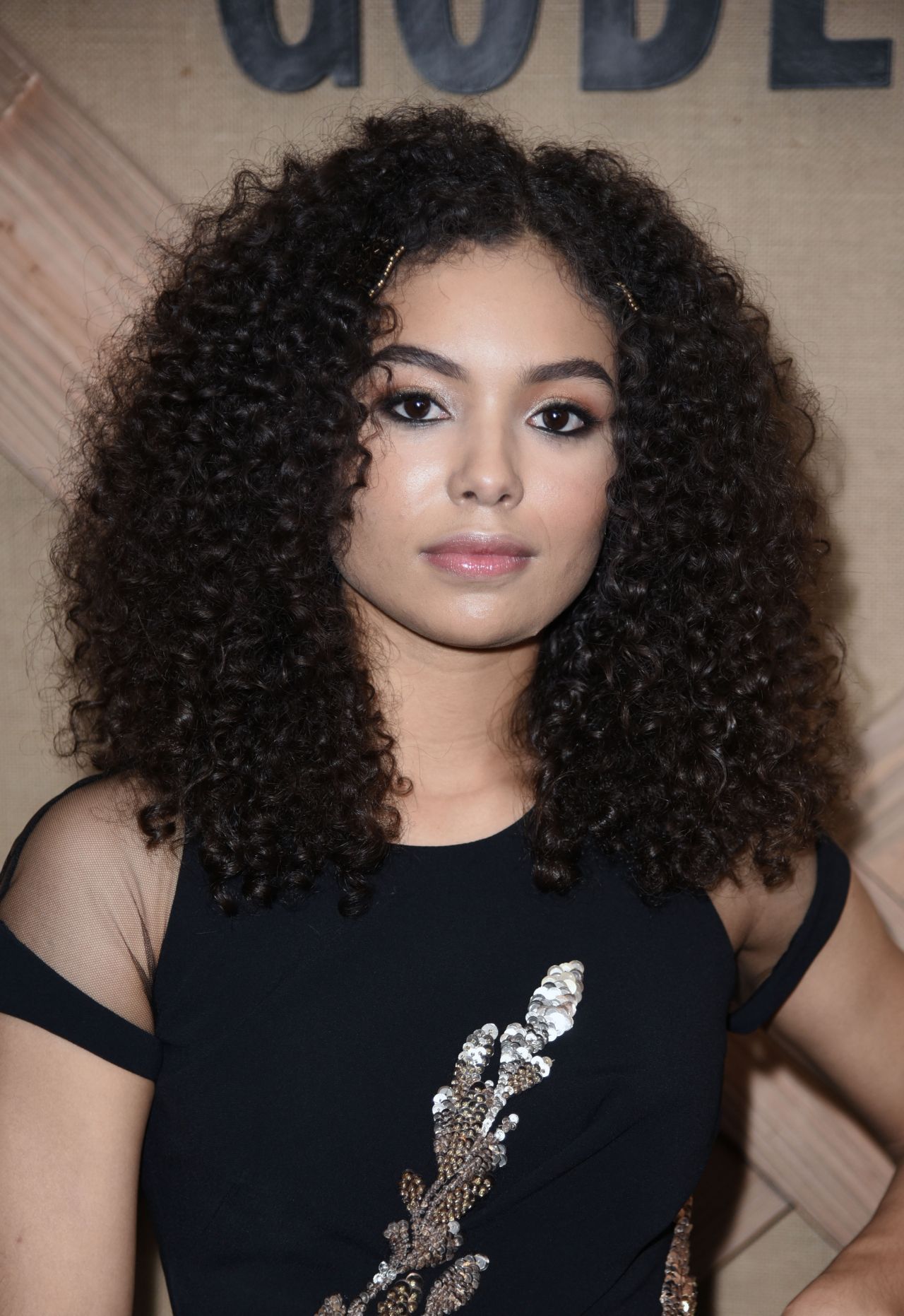How tall is Jessica Sula?